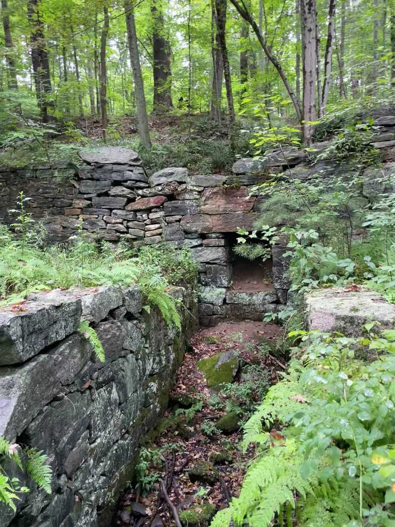 Quiet Trails Turn Every Ruin Into A Discovery