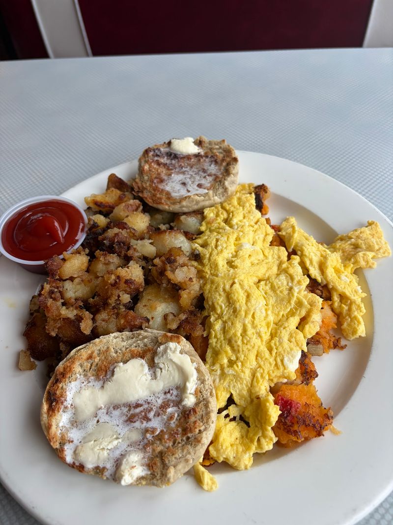 Georgie's Diner, West Haven