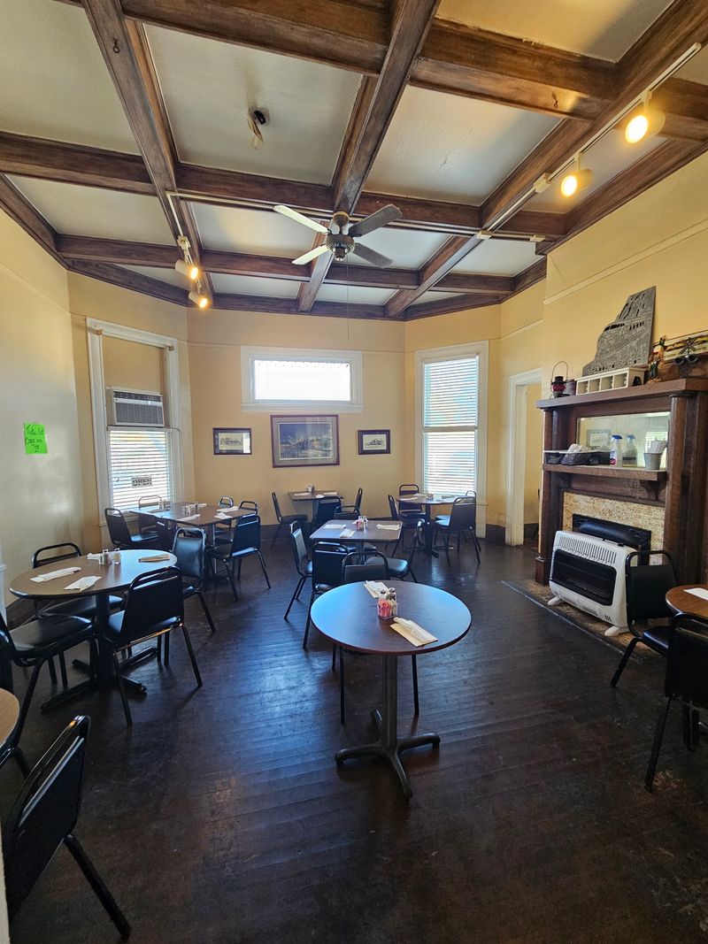 Look Around The Victorian Home Before Heading Back For Seconds