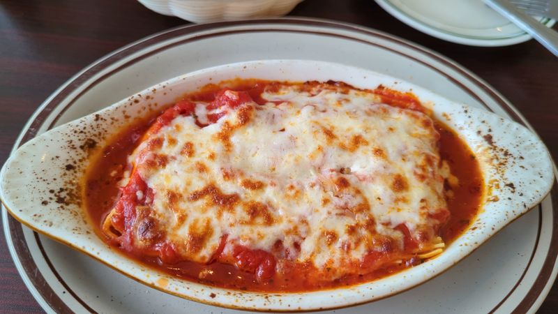 Nebraska Travelers Keep Stopping At This Low-Key Restaurant For The Lobster Ravioli - Decor Hint What a Meal Runs and How to Time It