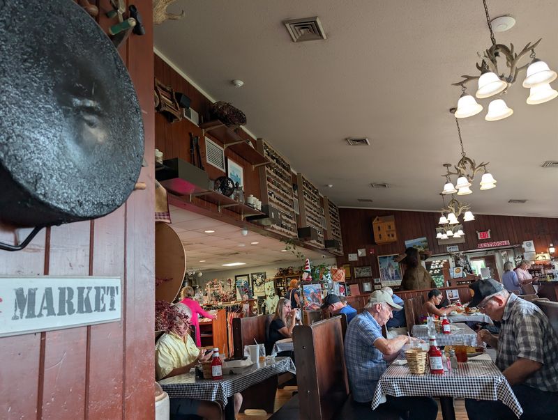 10 Blue Collar North Carolina Restaurants That Serve Huge Portions For Cheap - Decor Hint Moose Cafe, Asheville