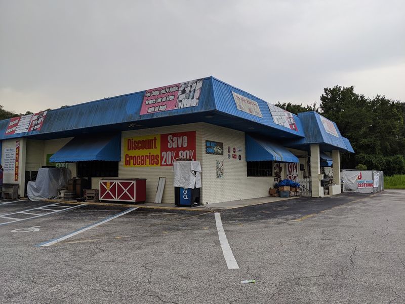 A Plain Building on U.S. 41 South