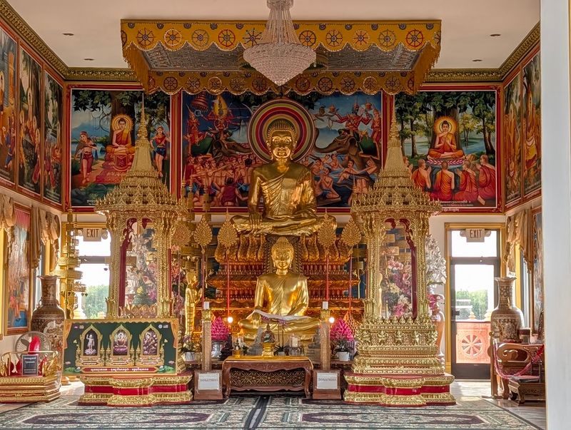 Five Thousand Tiny Buddhas Inside