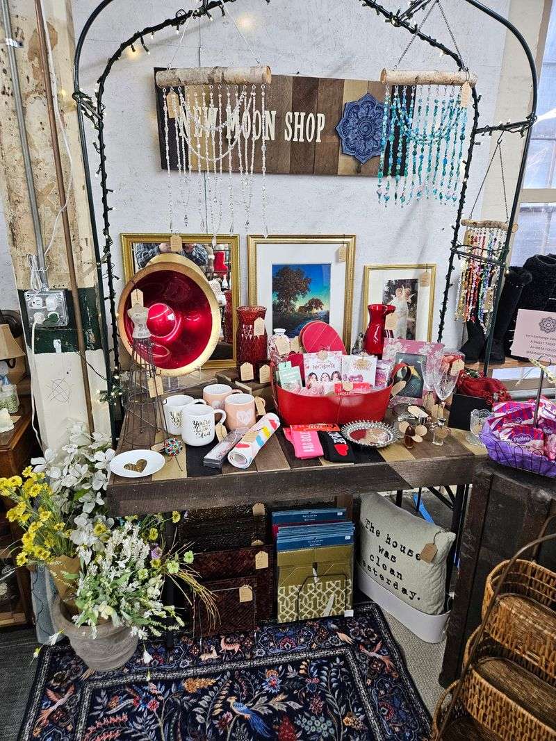 Local Sellers Bring Their Own Style Upstairs