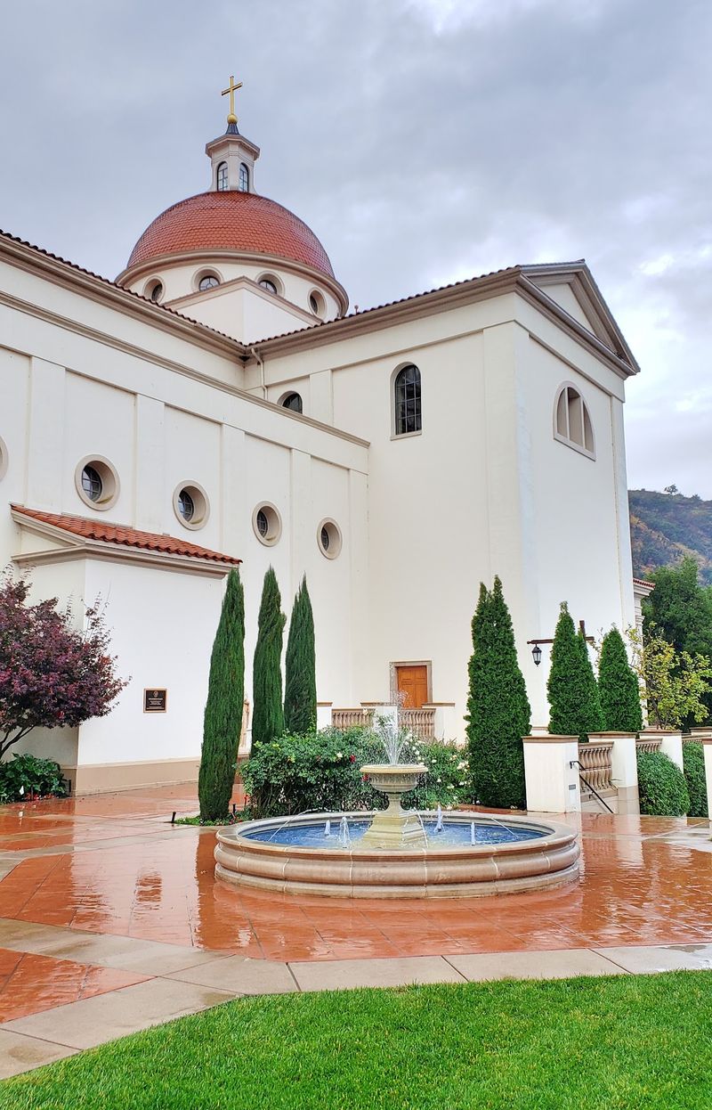 This Tiny California College Is An Unexpected Bargain For Students - Decor Hint One Single Bachelor's Degree For Everyone