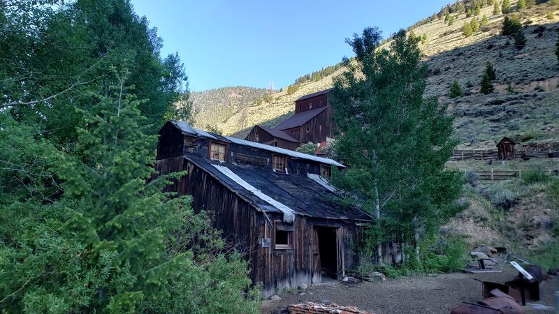 This Remote Idaho Ghost Town Is A Well-Preserved Mining Camp You Reach By A Rough Dirt Road - Decor Hint The Ranger Who Fills In The Gaps