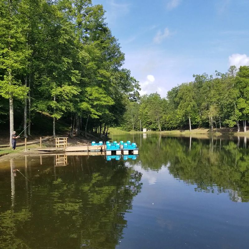 The Mountain Lake And Mini Golf