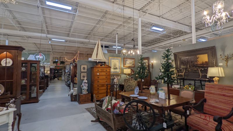 Sheffield Antiques Mall, Collierville
