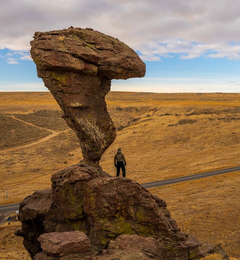 8 Of Idaho's Quirkiest Roadside Attractions Make One Very Strange Road Trip - Decor Hint Balanced Rock Park In Buhl