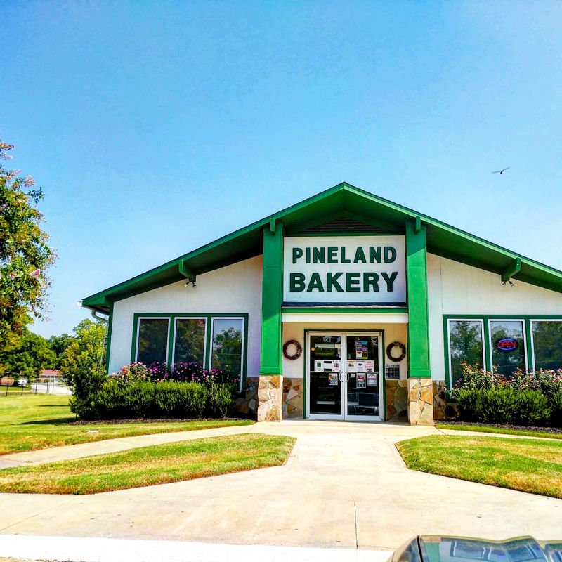 The Tiny Bakery In Georgia Where Locals Say The Long Drive Is Worth It - Decor Hint Family-Run Since 1978 And Still Going Strong
