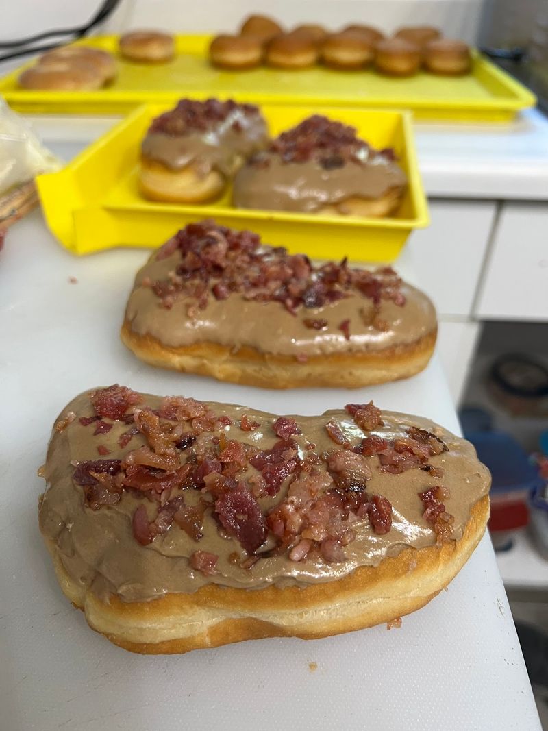 This Idaho Restaurant Makes The Kind Of Fresh Donuts Worth Driving Across Town For - Decor Hint Maple Bacon Bars Turn A Simple Donut Run Into Something More Memorable