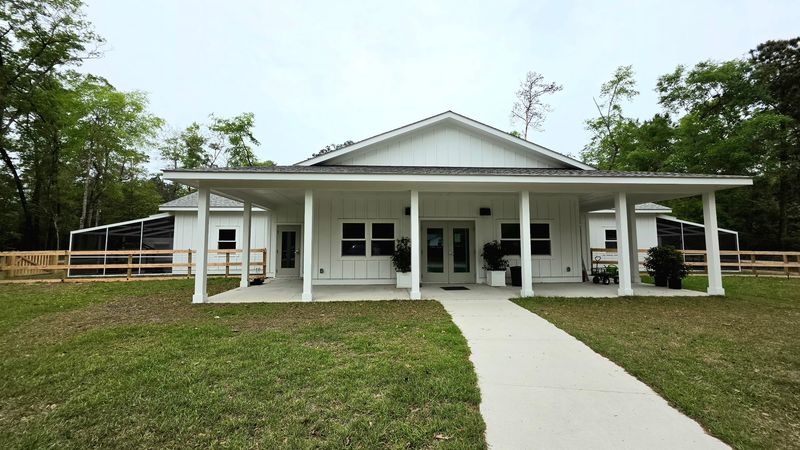 This South Carolina Cage-Free Sanctuary Gives Rescued Animals The Fresh Start They Deserve - Decor Hint Thirty Acres Built For Comfort