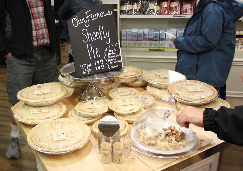 You'll Smell The Shoo-Fly Pie Before You Park At This Pennsylvania Roadside Bakery - Decor Hint New Hands, Same Recipe