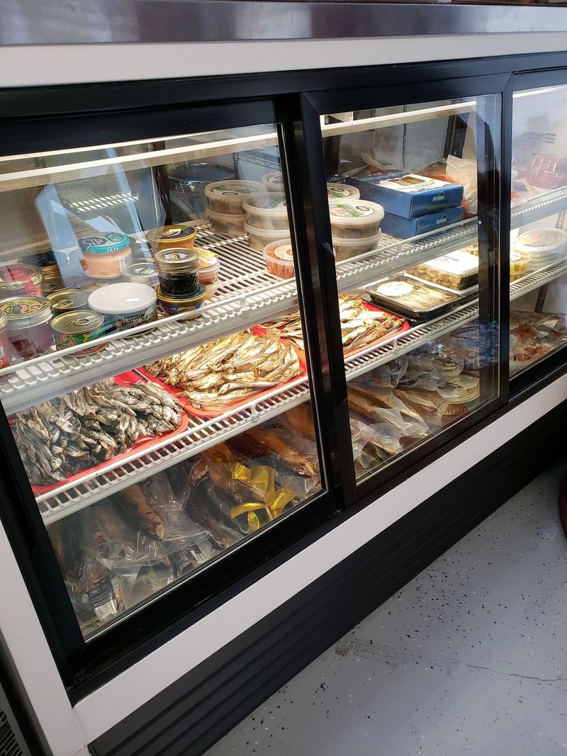 The Cheese Case and Its Ukrainian Braids