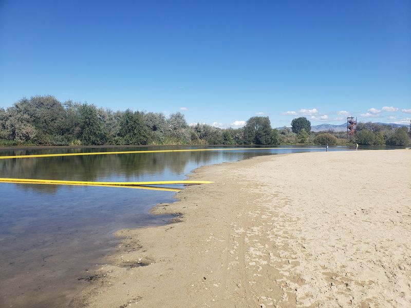 This Idaho Island State Park Has A Roomy Lake Beach That Stays Calm Midweek - Decor Hint Soft Sand With Elbow Room