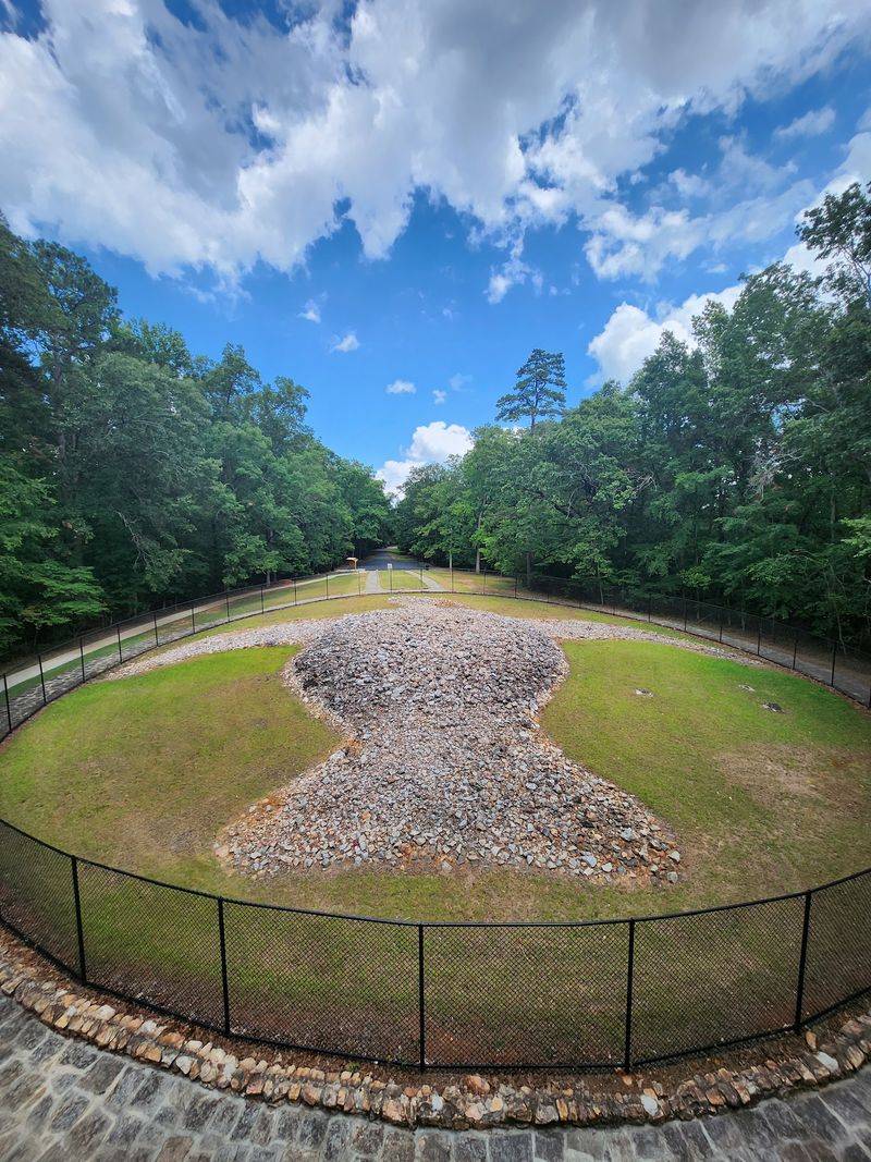 Rock Eagle Effigy Mound, Eatonton