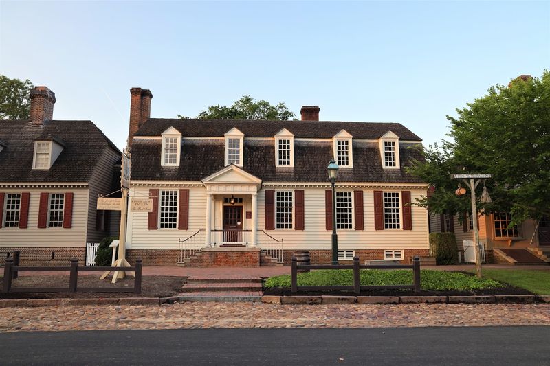 This Charming Town In Virginia Feels Like Stepping Into The Colonial Past - Decor Hint Two Museums Worth The Detour