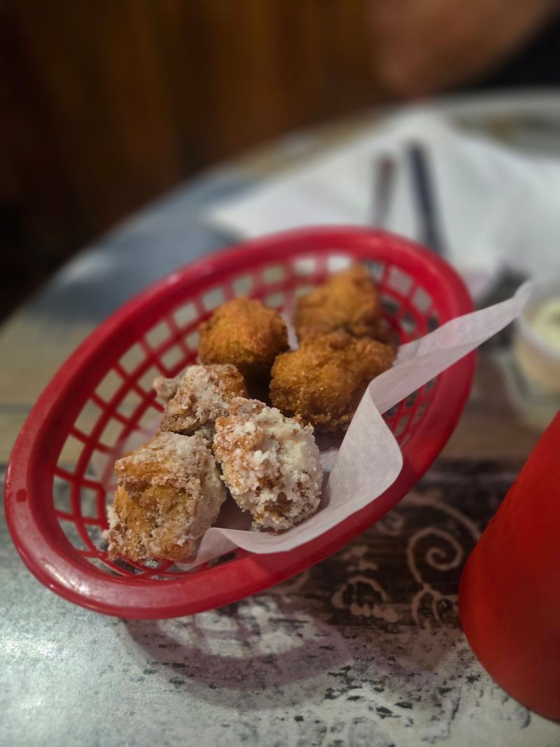 Once You Taste Its Seafood Buffet, This Florida Riverside Restaurant Ruins Every Other Buffet - Decor Hint Red Sugar Hush Puppies and a Slice of Key Lime
