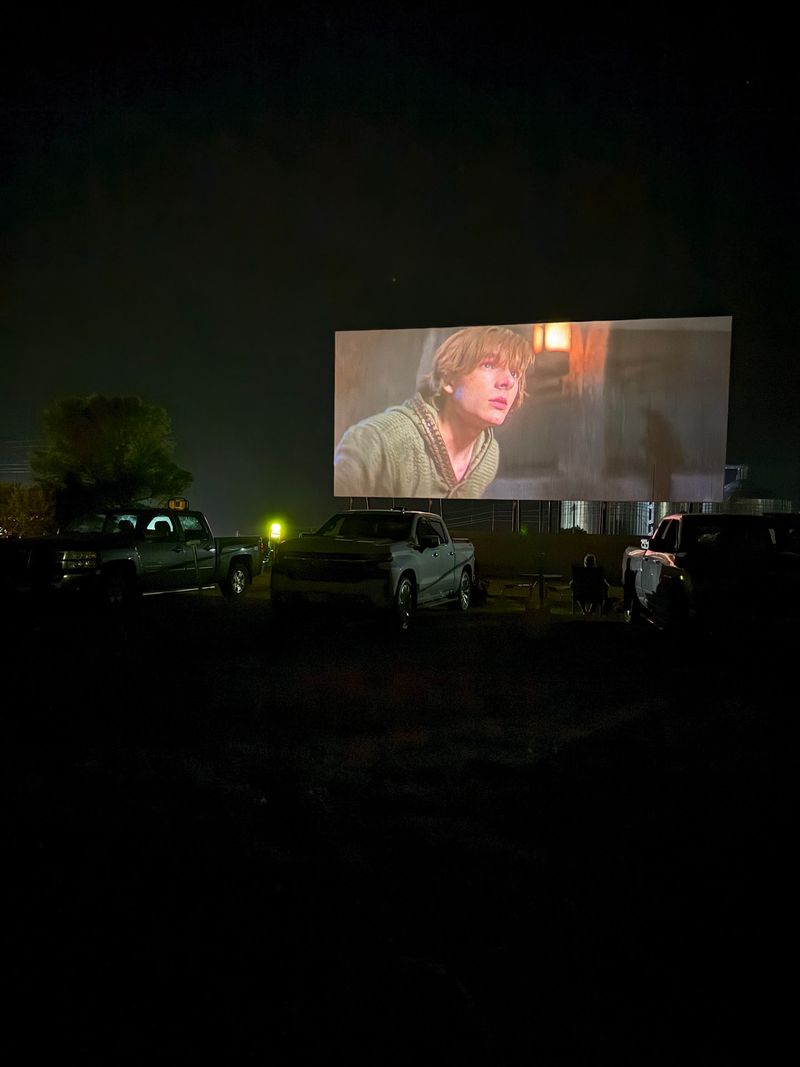 This Old-School Nebraska Drive-In Still Shows New Releases On A Single Outdoor Screen - Decor Hint First-Run Films Under the Stars