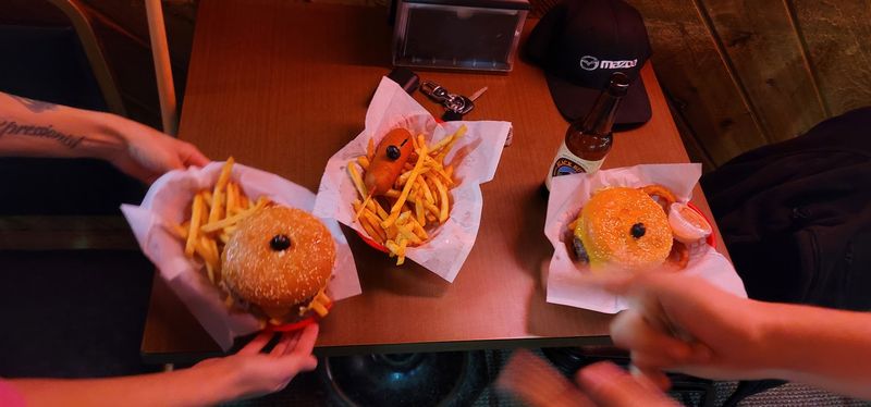 This Nearly 50-Year-Old Idaho Cowboy-Inspired Restaurant Is Cash-Only And Locals Swear By The Food - Decor Hint The No-Frills Setting Is Part Of What Keeps Longtime Customers Attached