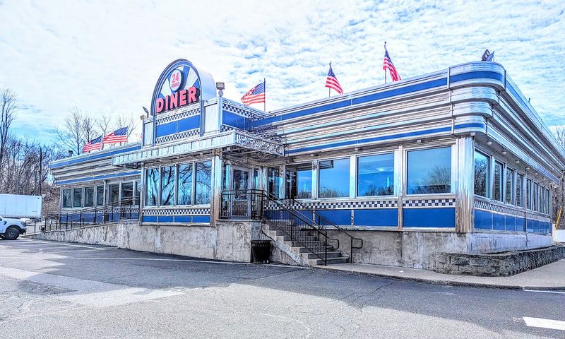 Blue Colony Diner, Newtown