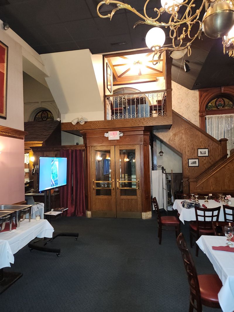 Paranormal Investigations Take Over After Dinner