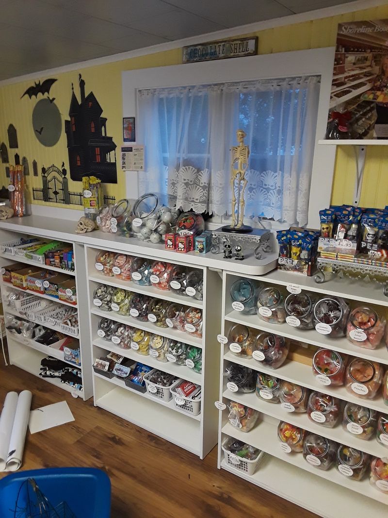Old-Fashioned Candy-Shop Charm Keeps Fans Returning