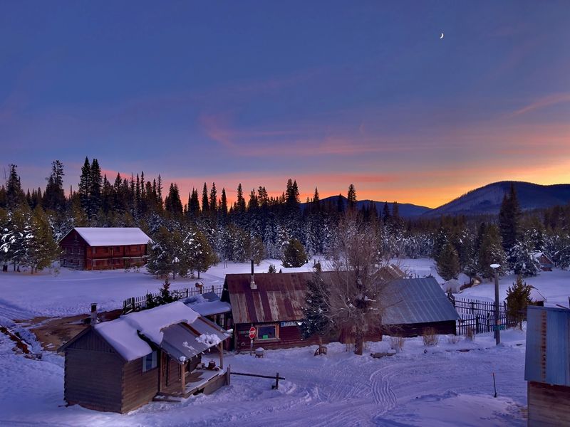 Soak In These 8 Steamy Idaho Hot Springs Tucked Deep In The Mountains - Decor Hint Burgdorf Hot Springs, McCall, ID