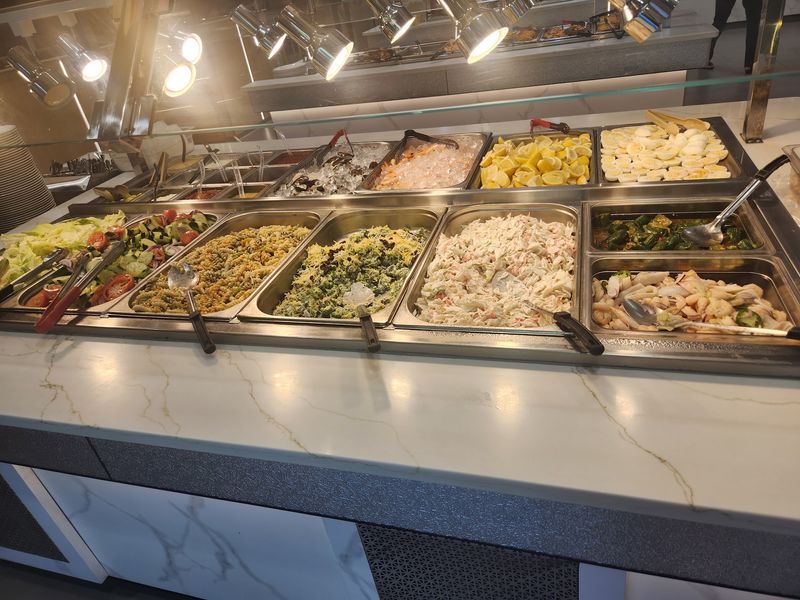 Golden Apple Buffet, Papillion, NE