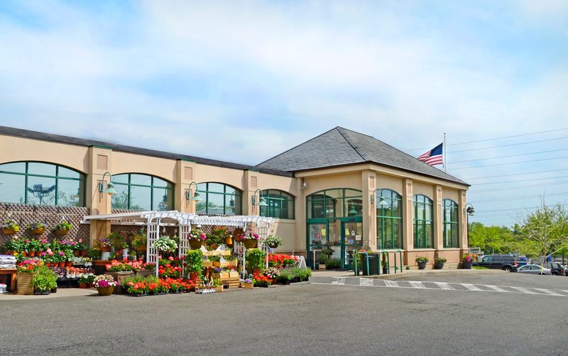This Massive Connecticut Market Is A Family-Owned Secret For Food Lovers - Decor Hint Decades Of Local Roots Keep Shoppers Returning