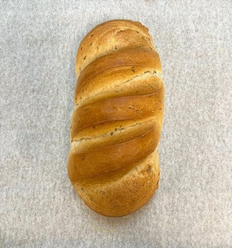 Fresh Bread Comes Without Added Preservatives