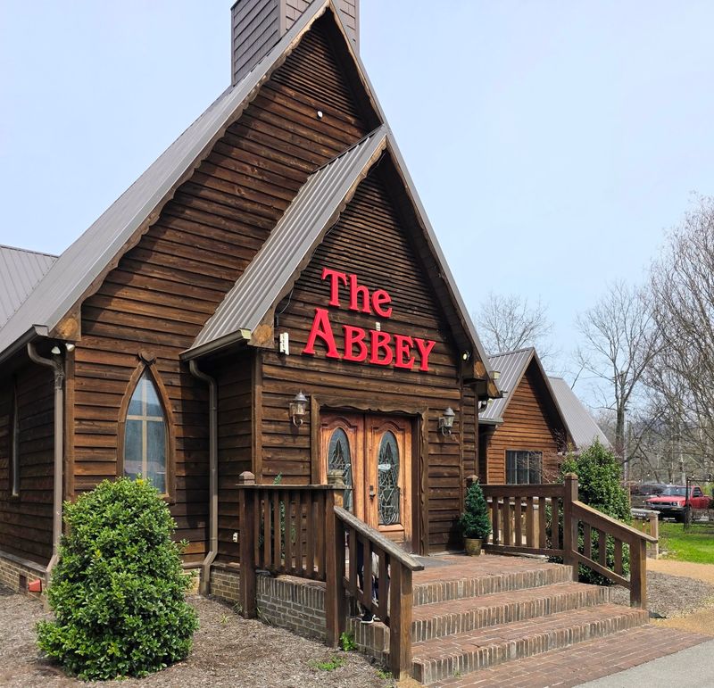 11 Strange And Delicious Tennessee Eateries You Won’t Forget Anytime Soon - Decor Hint The Abbey At The Heartland Chapel, Townsend