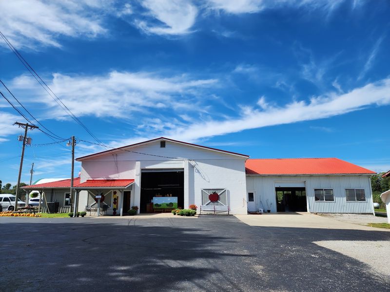 12 Restaurants Across Rural Kentucky Locals Say You Need To Try In 2026 - Decor Hint Haney's Appledale Farm