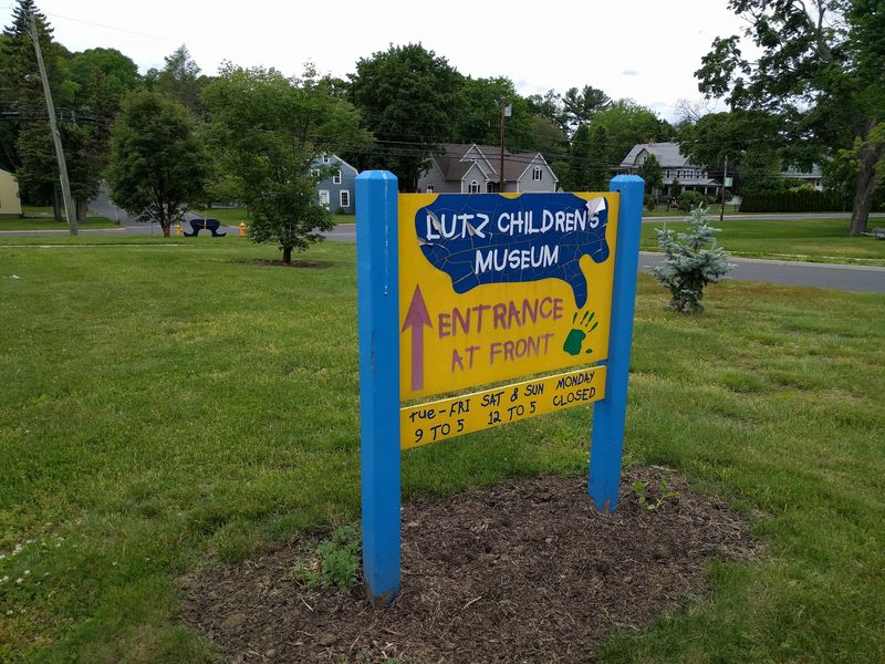 South Main Street Keeps It Easy To Find