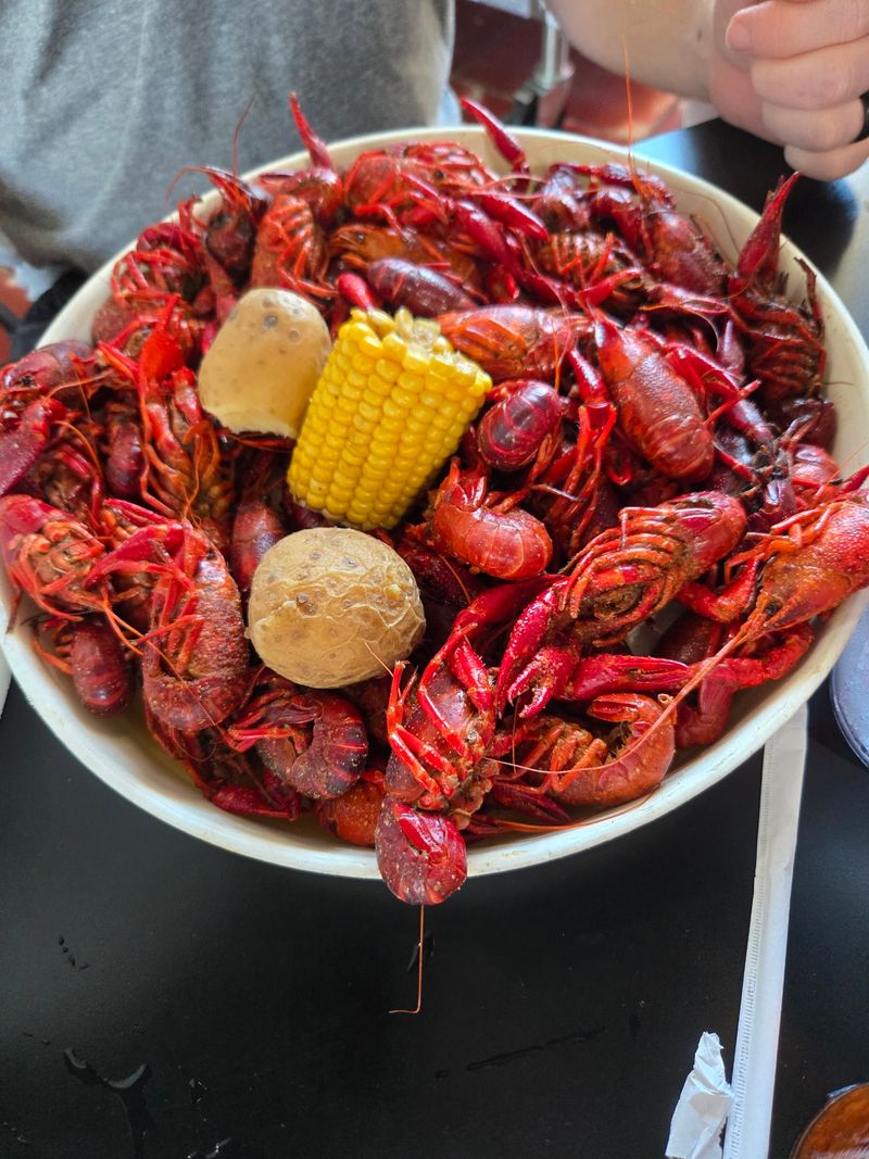 Pit-N-Peel Seafood Restaurant & Catering, Baton Rouge