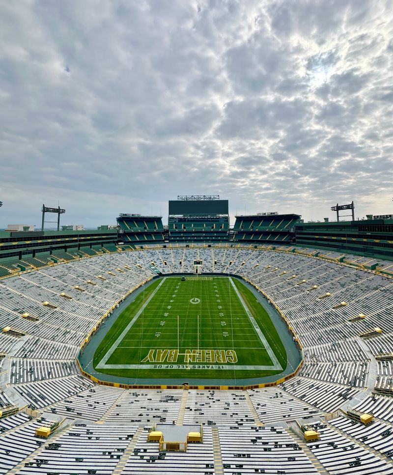 10 Best Must-See Attractions In Wisconsin For An Unforgettable Statewide Road Trip - Decor Hint Lambeau Field, Green Bay