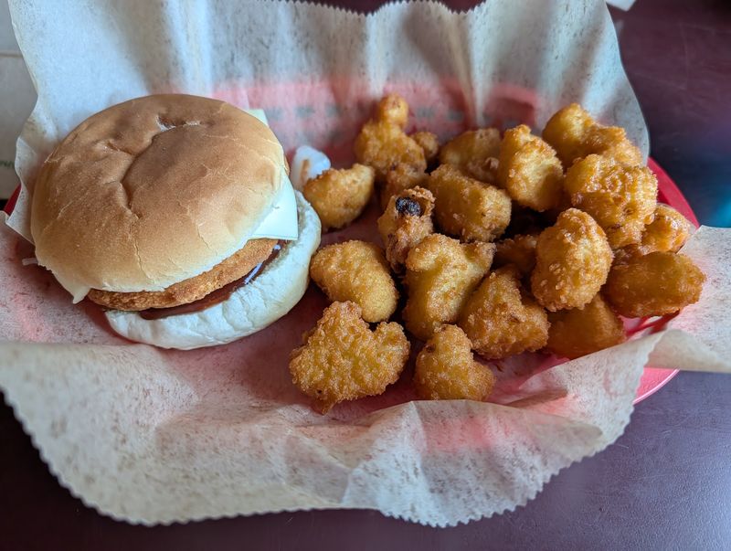The Burgers At This Tiny Rural Nebraska Cafe Are Worth An Hour-And-A-Half Drive - Decor Hint Prices That Still Make Sense