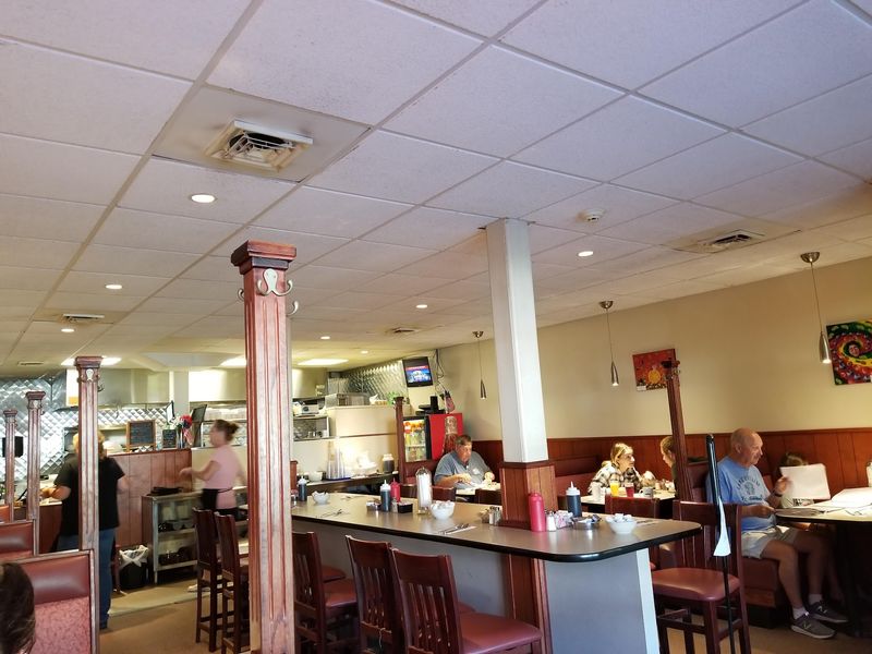 Regulars Give The Dining Room Its Familiar Feel