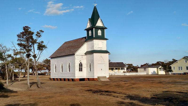 15 Abandoned North Carolina Places With Stories Creepier Than Any Haunted House - Decor Hint Portsmouth Village, Portsmouth Island