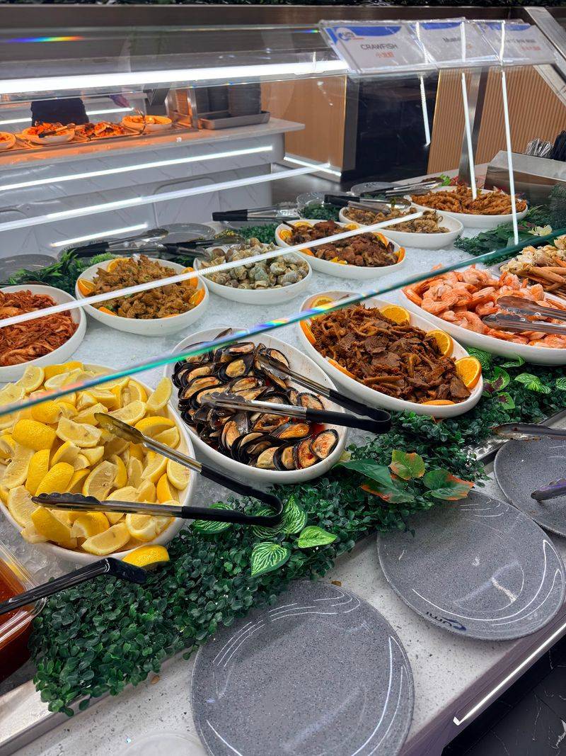 Umi Hotpot Sushi & Seafood Buffet, North Haven