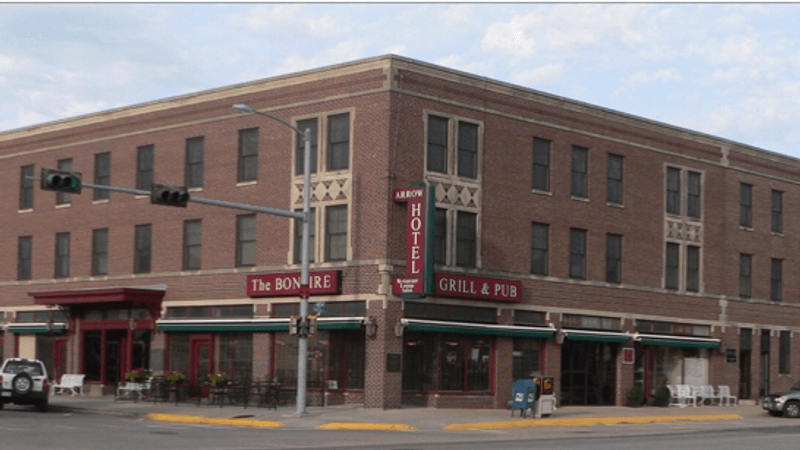 Historic Arrow & East Hotels In Broken Bow
