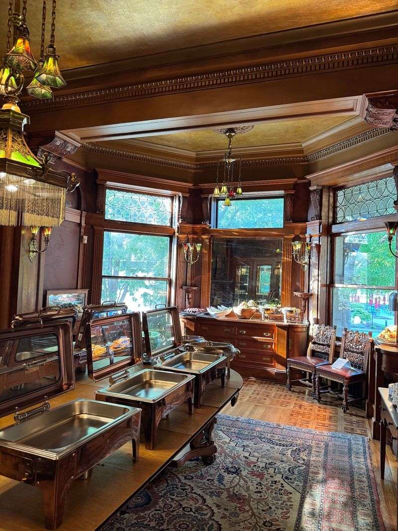 These 10 Georgia Places Are Known For Their Eerie Paranormal Legends - Decor Hint Rhodes Hall