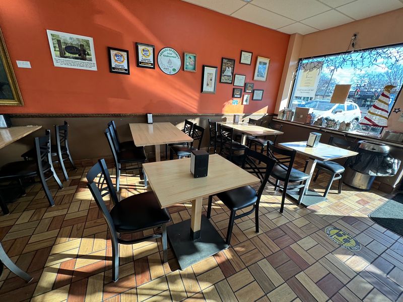 Connecticut'S Oldest Bakery Has Kept Its Recipes Secret For Generations - Decor Hint Longtime Customers Return For Familiar Favorites