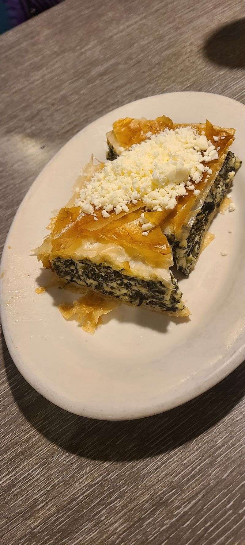 This Old-School Georgia Restaurant Has Been Serving Its Famous Greek-Style Pizza Since 1977 - Decor Hint Greek Favorites Deserve Room At The Table