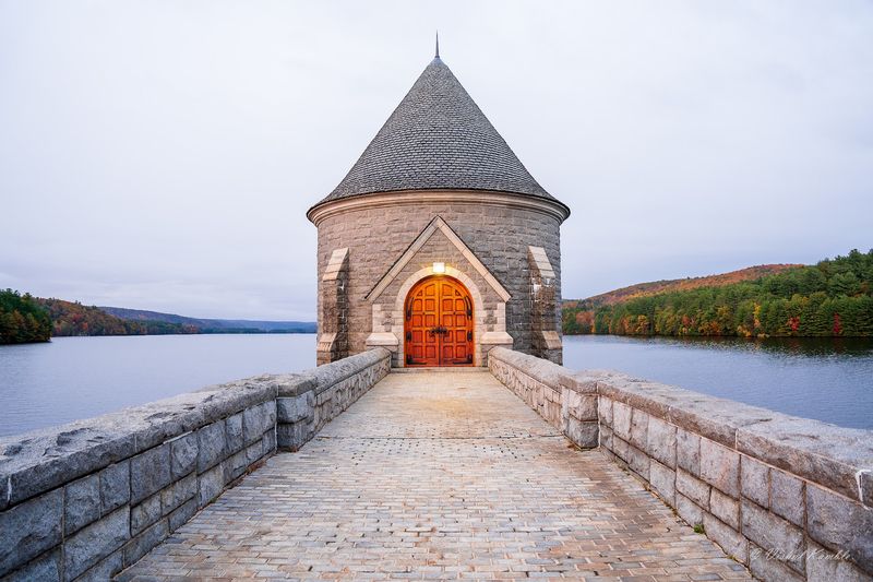 This Enormous Connecticut Reservoir Was Built Over An Entire Forgotten Village - Decor Hint Pieces Of The Old Community Were Preserved