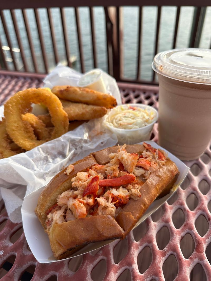Seafood Baskets Bring Another Longtime Favorite