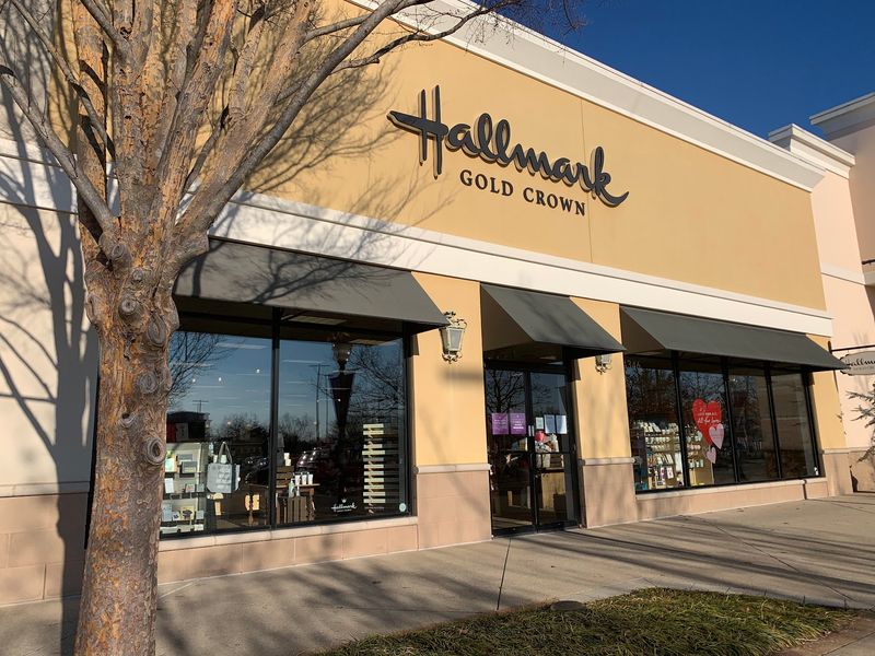 10 Stationery And Paper Shops In Kentucky Where Card Lovers Lose Track Of Time - Decor Hint Little Green Apple