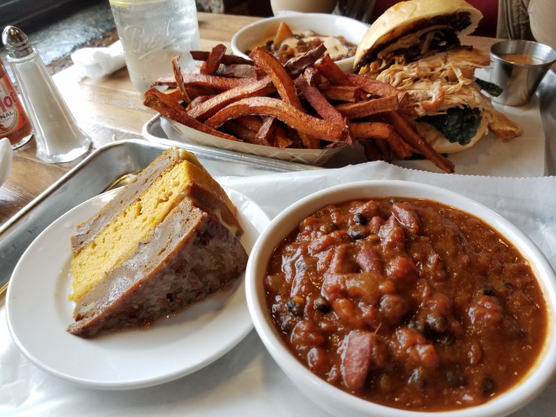 An Unforgettable Meal Awaits At This Pay-What-You-Can Restaurant In Kentucky - Decor Hint Timing Your Visit Like A Regular