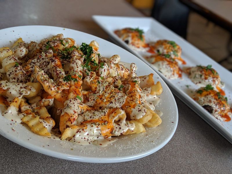Hearty Plates Make It Easy To Settle In