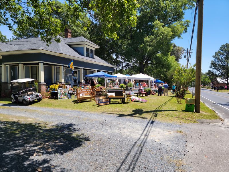 Duck Into The Permanent Antique Shops Between Outdoor Booths